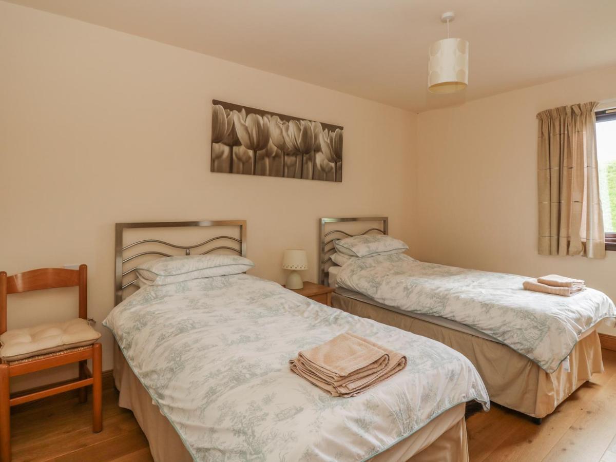 Burnside Lodge Lodge 1, Glengoulandie Aberfeldy Ngoại thất bức ảnh