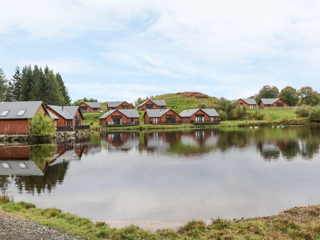 Burnside Lodge Lodge 1, Glengoulandie Aberfeldy Ngoại thất bức ảnh